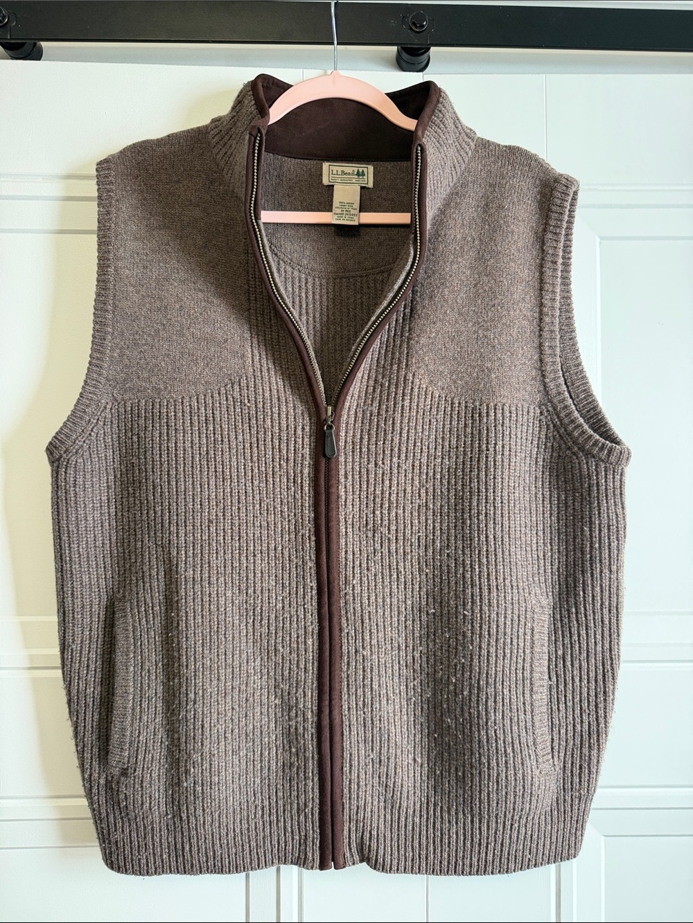 L.L. Bean Men's Brown 100% lambswool Ribbed Zip-Up Sweater Vest